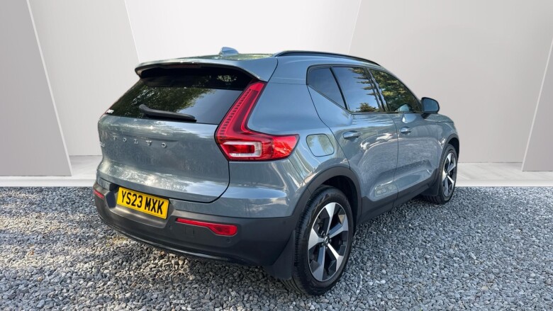Volvo XC40 2.0 B4P Ultimate Dark 5dr Auto Petrol Estate